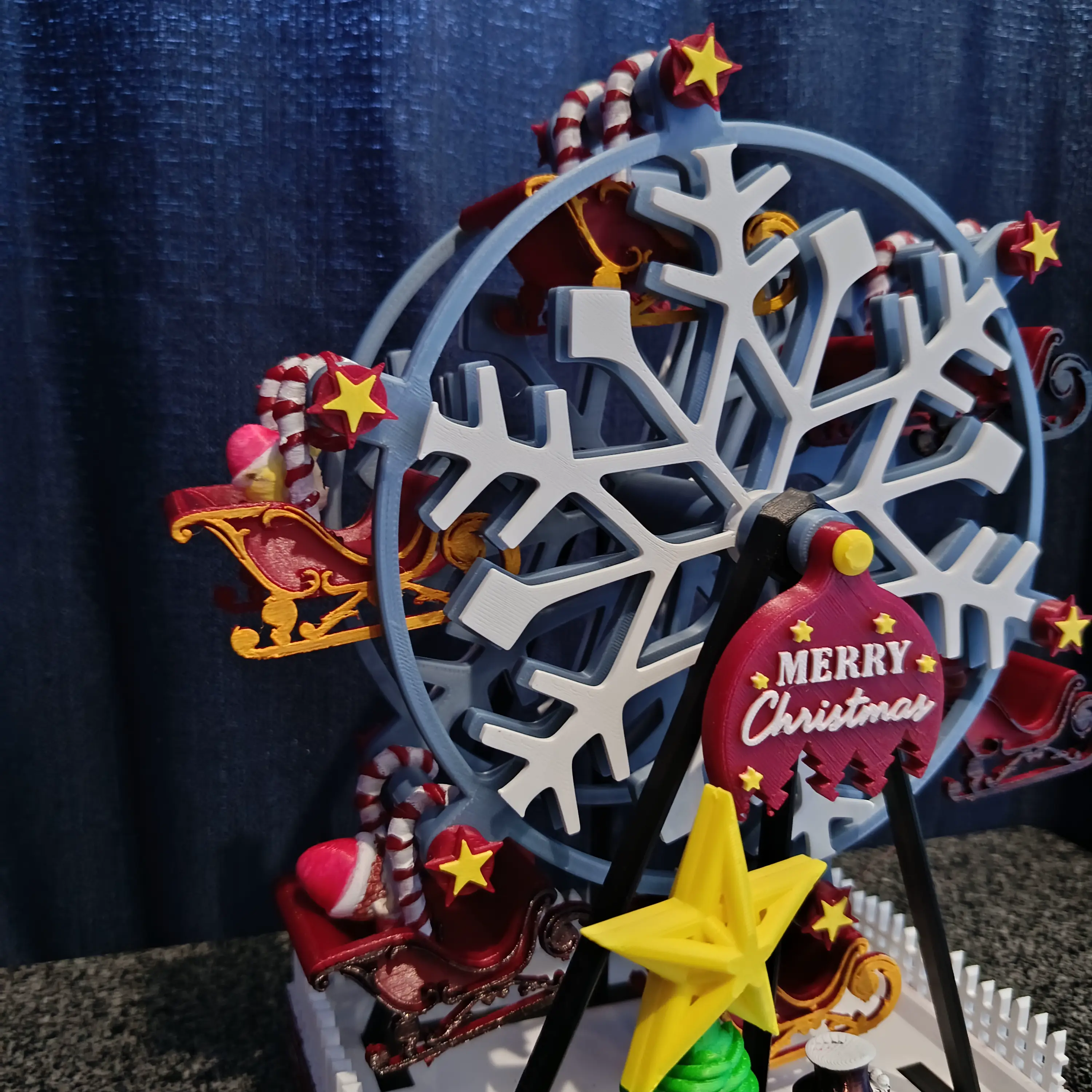 CubeMe Christmas Ferris Wheel
