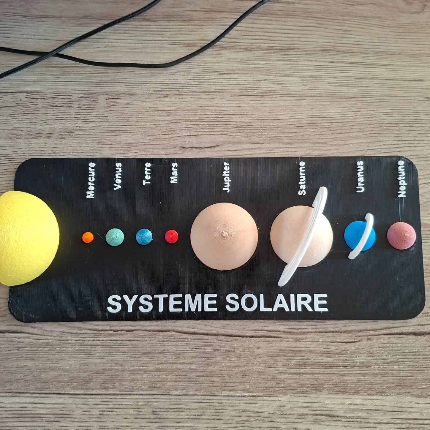 Système solaire avec planètes amovibles - Puzzle éducatif