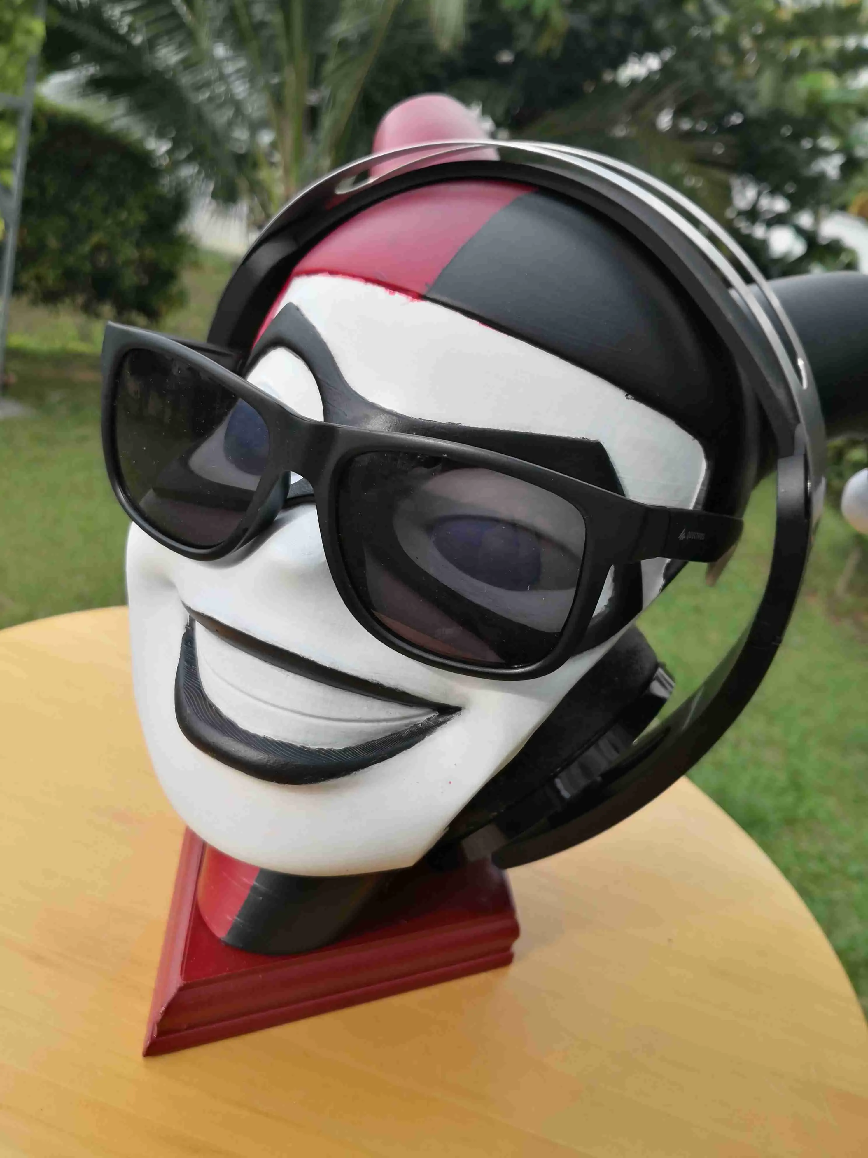 Harley Quinn Headphone stand