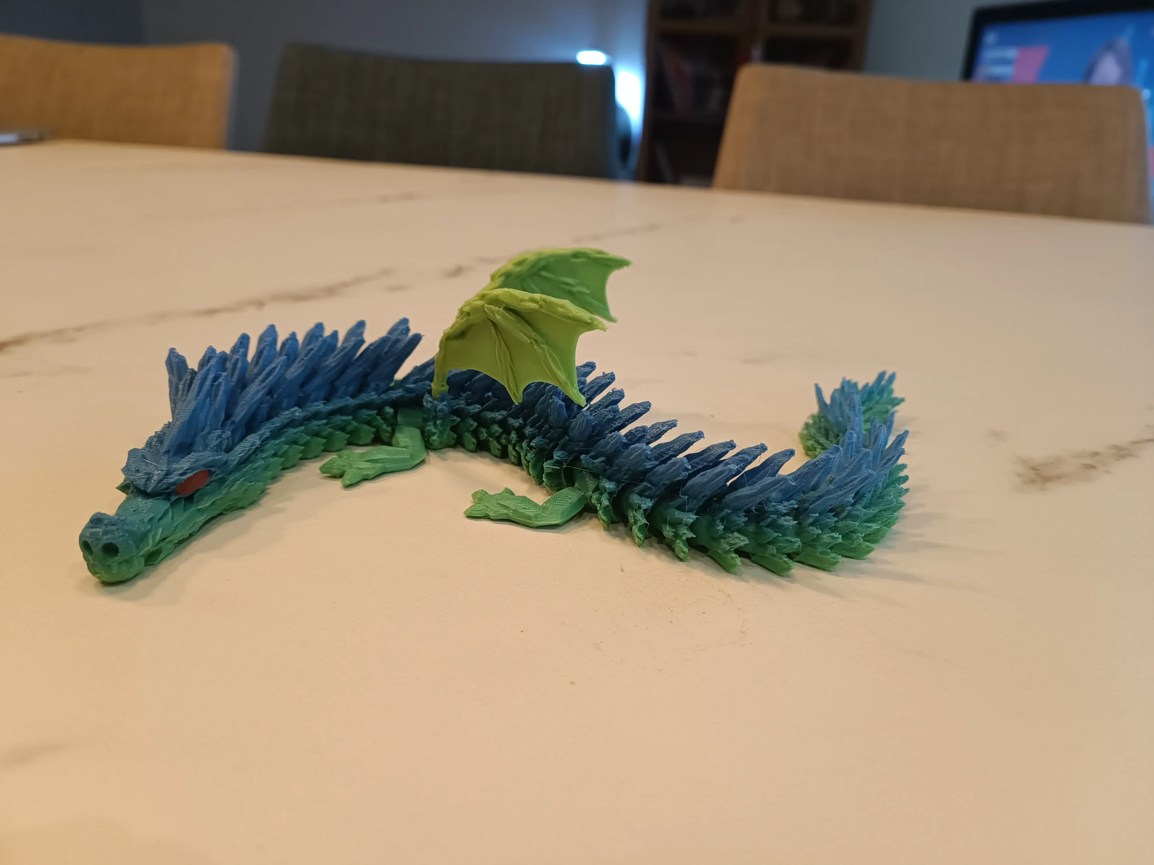DRAGON ARTICULÉ AILÉ RÉALISTE