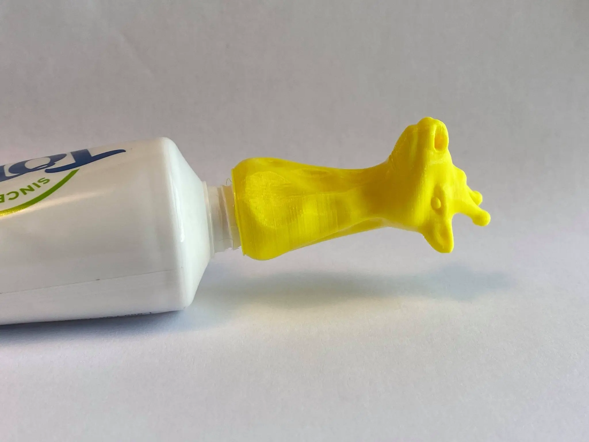 Giraffe Toothpaste Cap