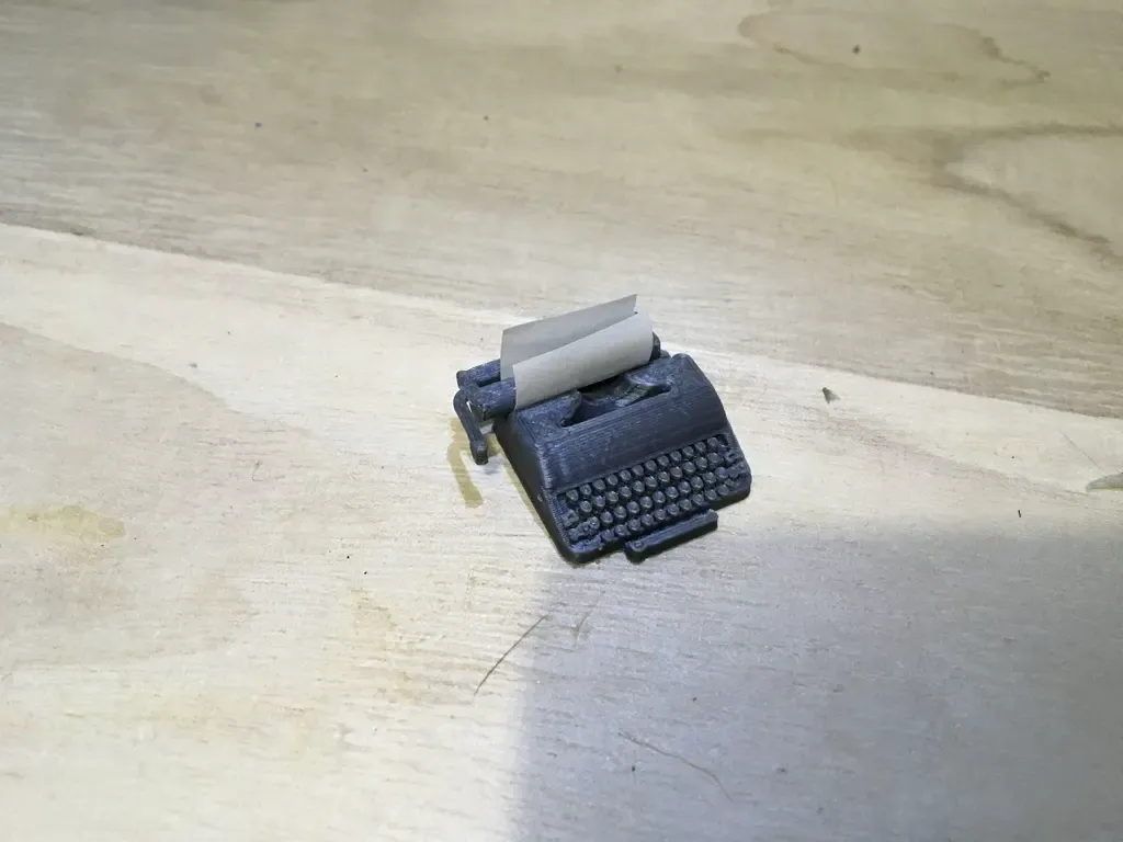 Typewriter (1:18 scale)