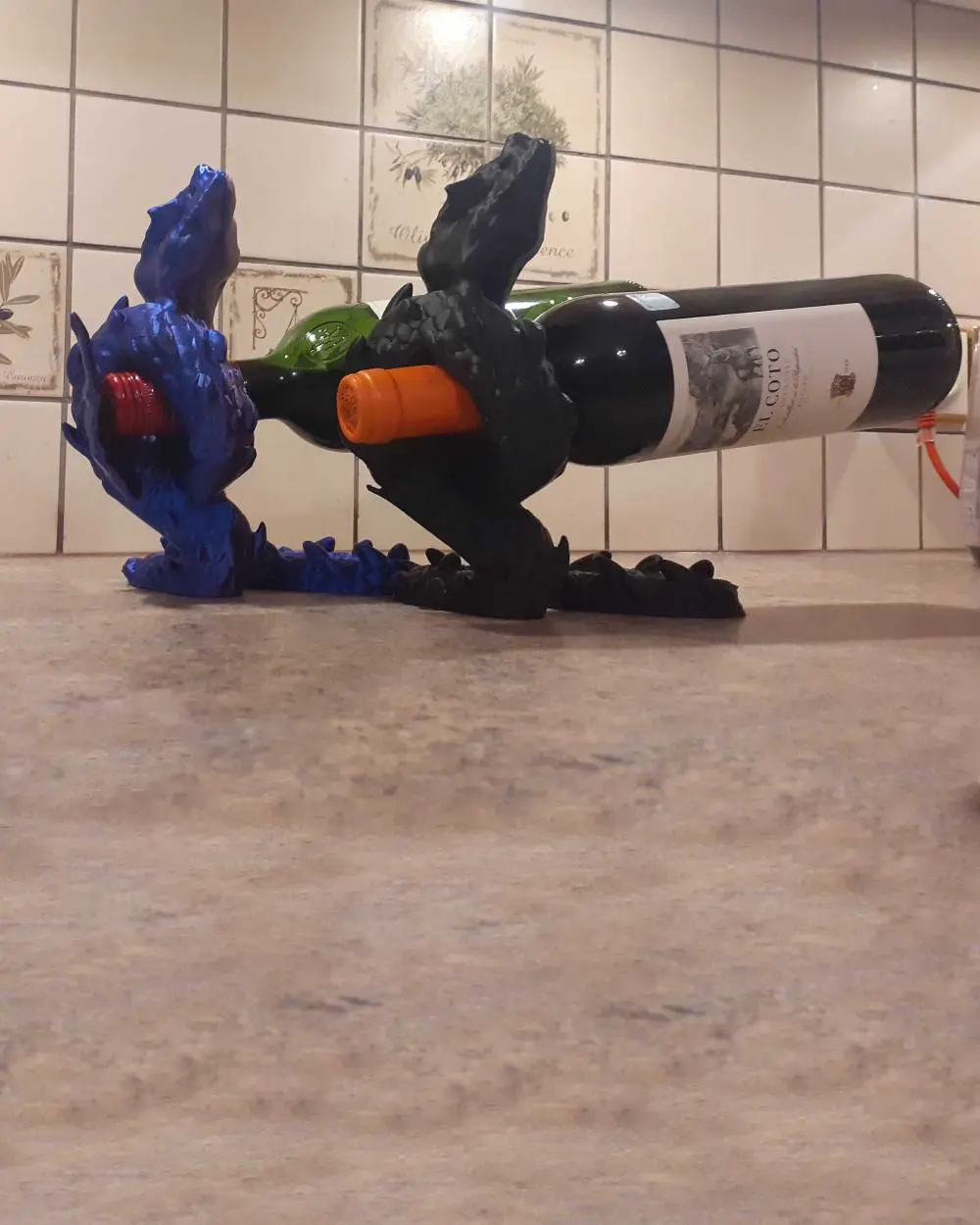 SEM NECESSIDADE DE SUPORTES - SUPORTE PARA GARRAFAS DE VINHO VERSÃO DRAGÃO -2