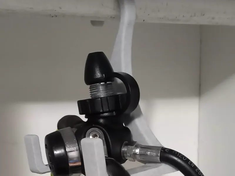 Diving Regulator Hanger