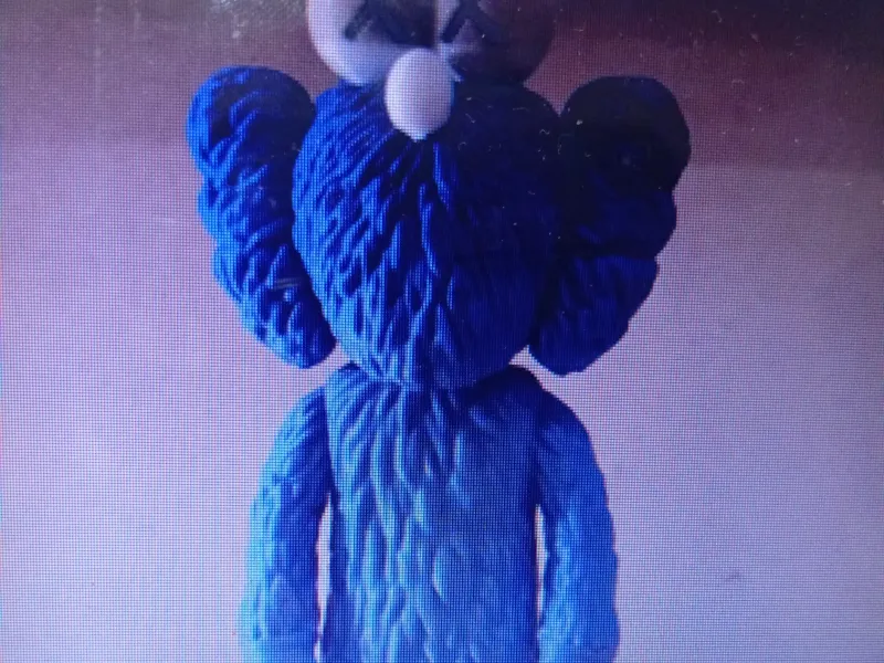 figura KAWS BFF Share