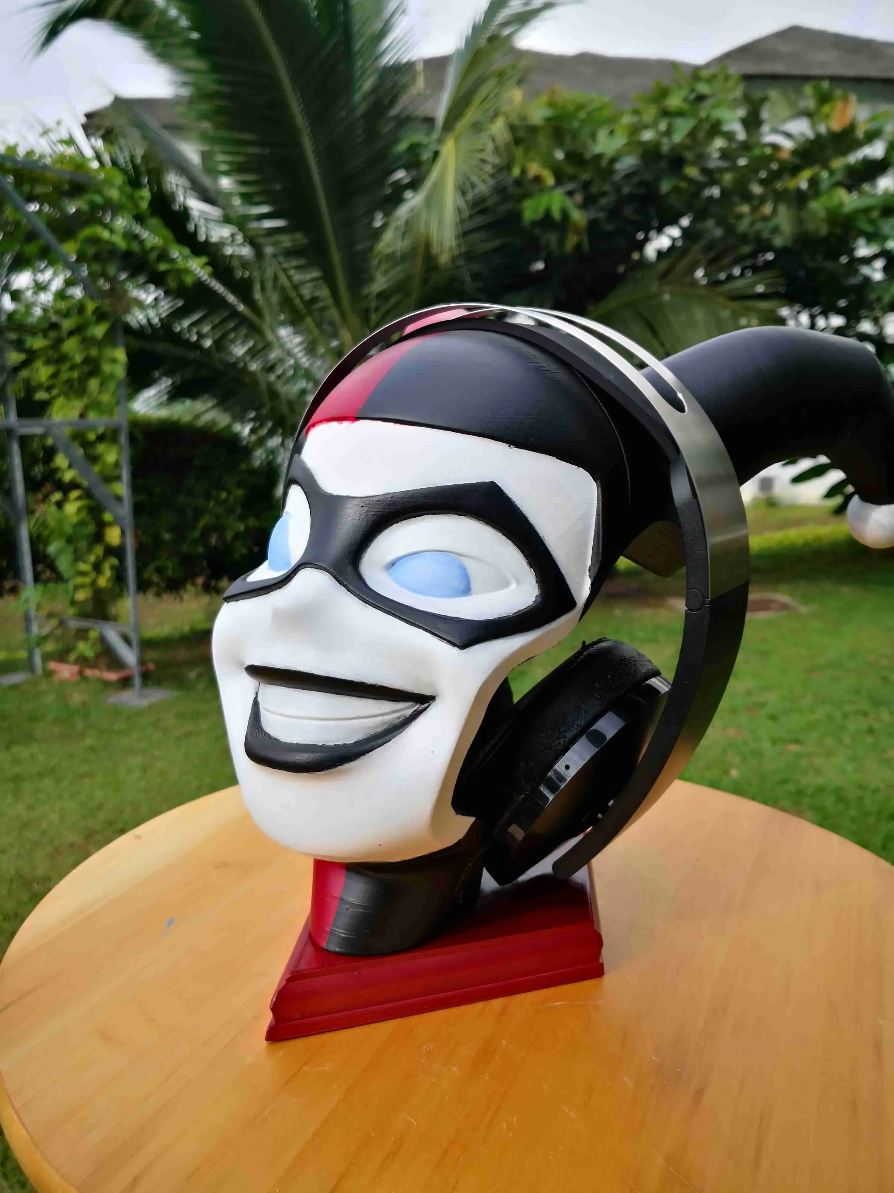 Harley Quinn Headphone stand