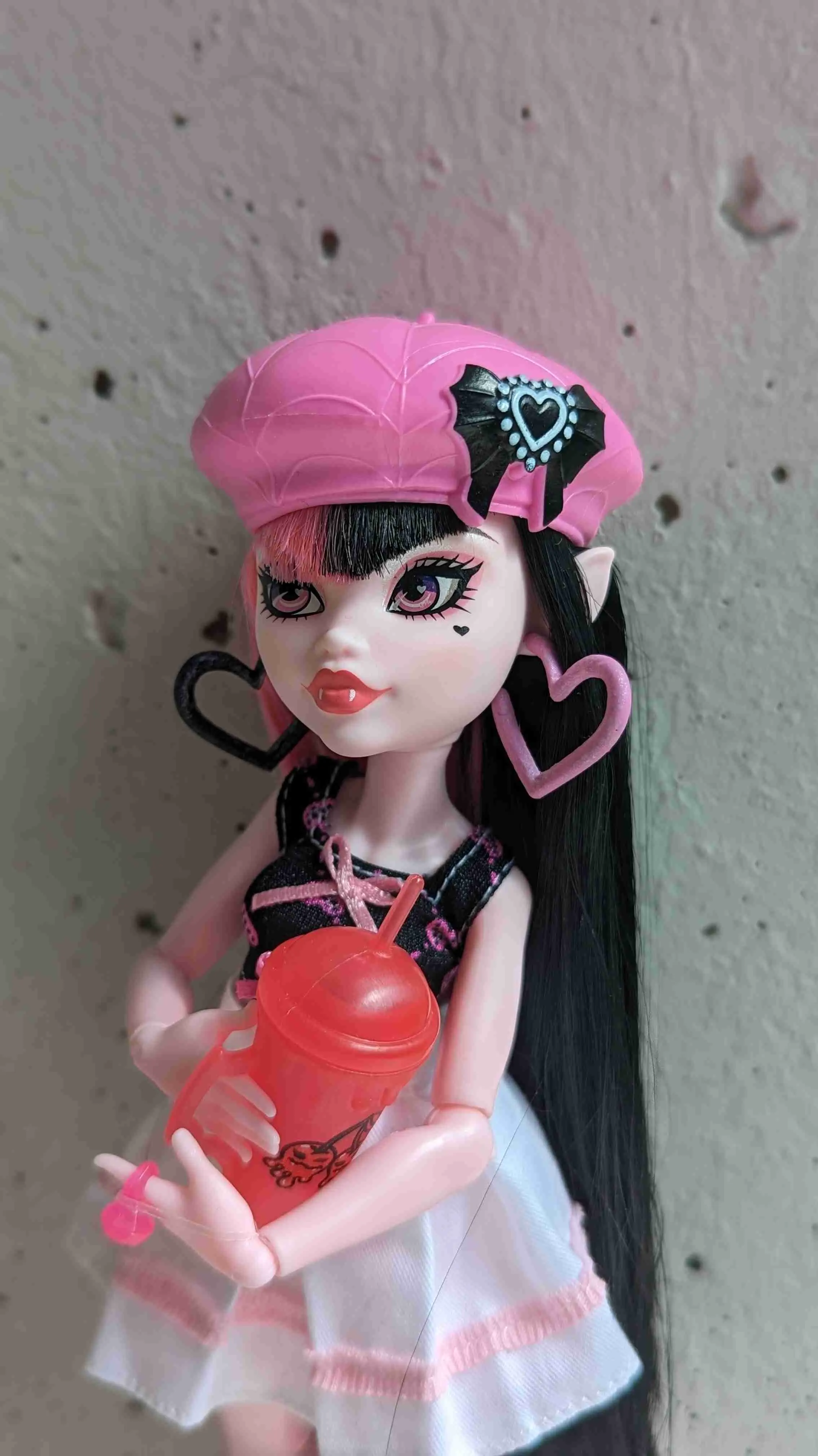 Draculaura's Heart Earrings for Monster High