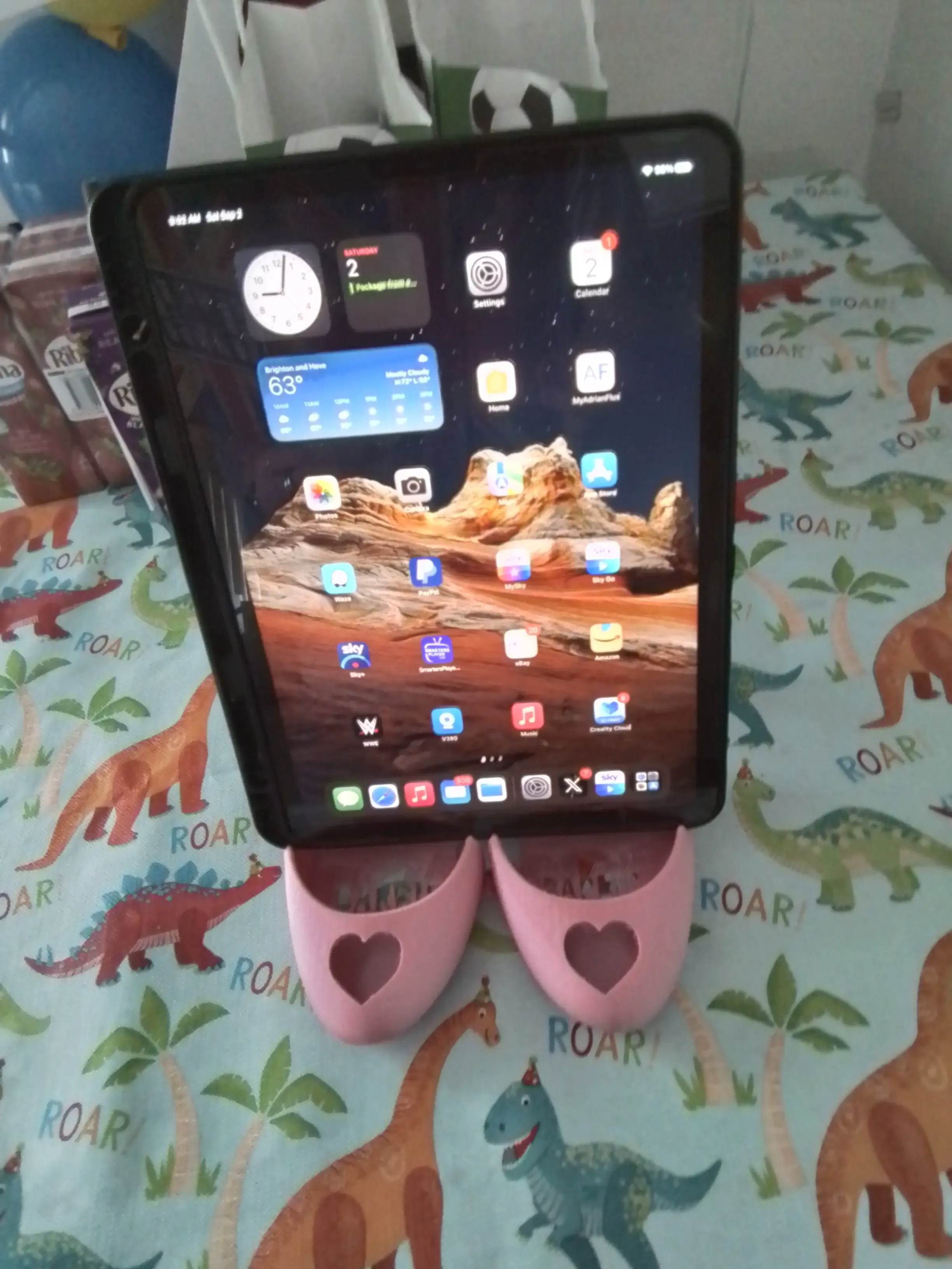 Barbie shoes tablet support