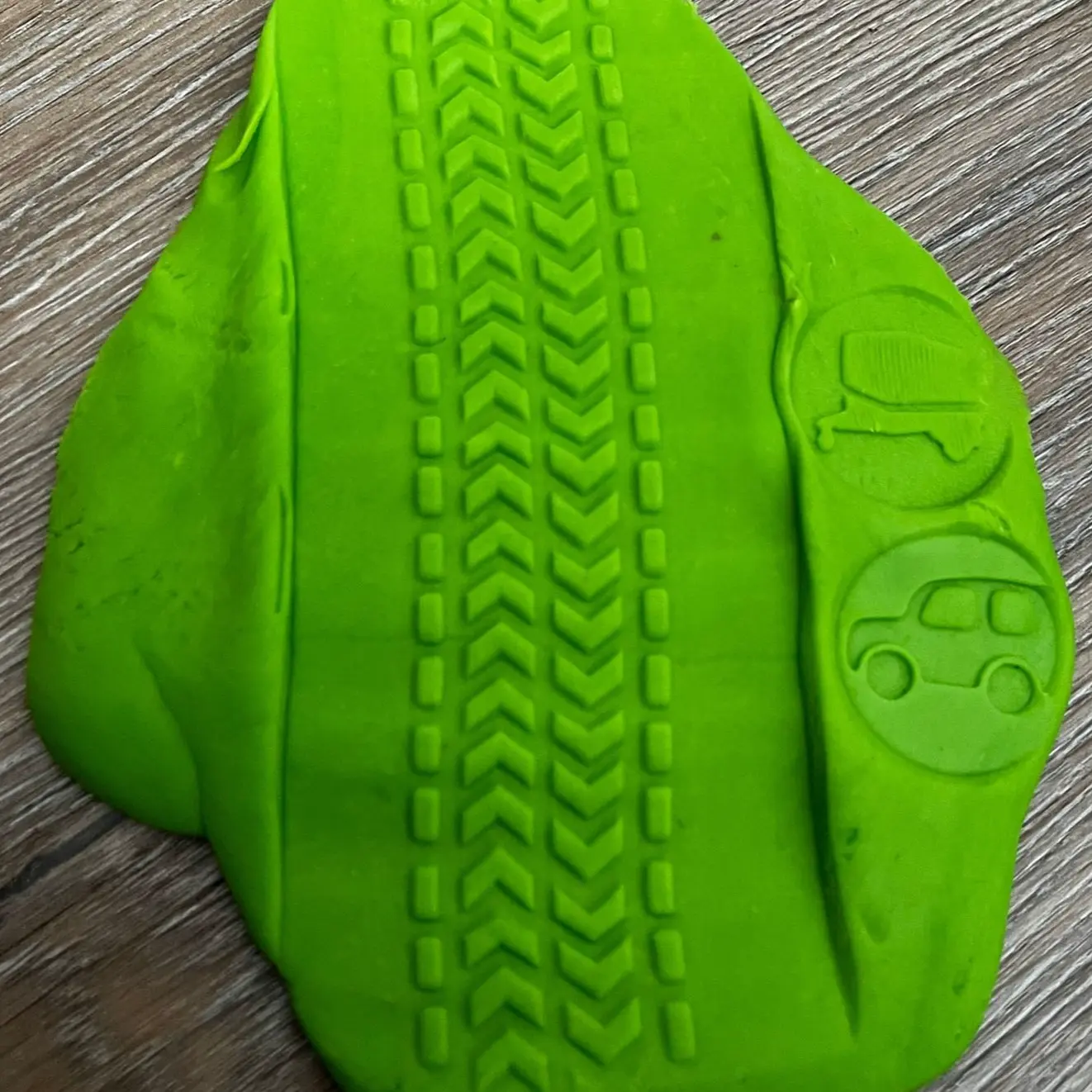 ROULEAU À PNEUS AVEC TAMPONS VERSION 2