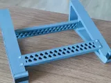 Durable laptop stand allowing unrestricted airflow-0