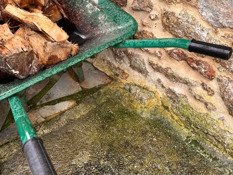 Wheelbarrow handle