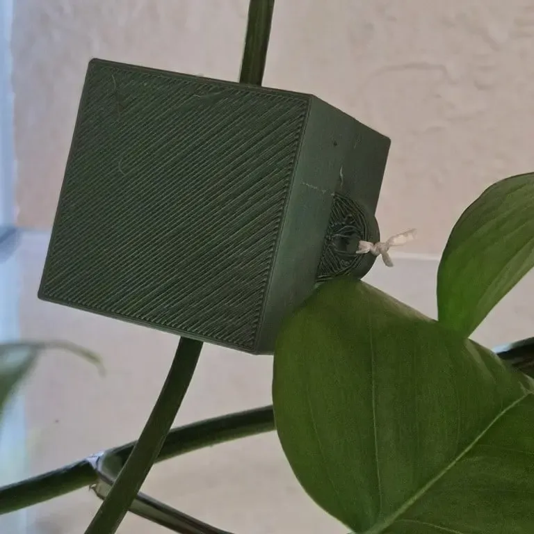 Quadratische Wurzelbox von LindaSchxfer (Thingiverse)