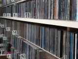 CD Record Divisor-0