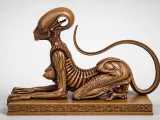 Alien sphinx statuette-1
