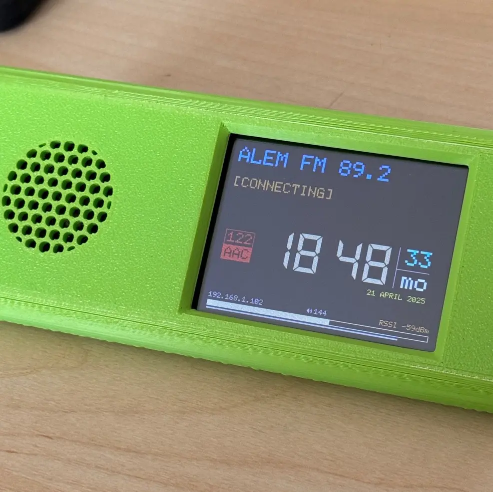 Yoradio ESP32 CYD with speaker case
