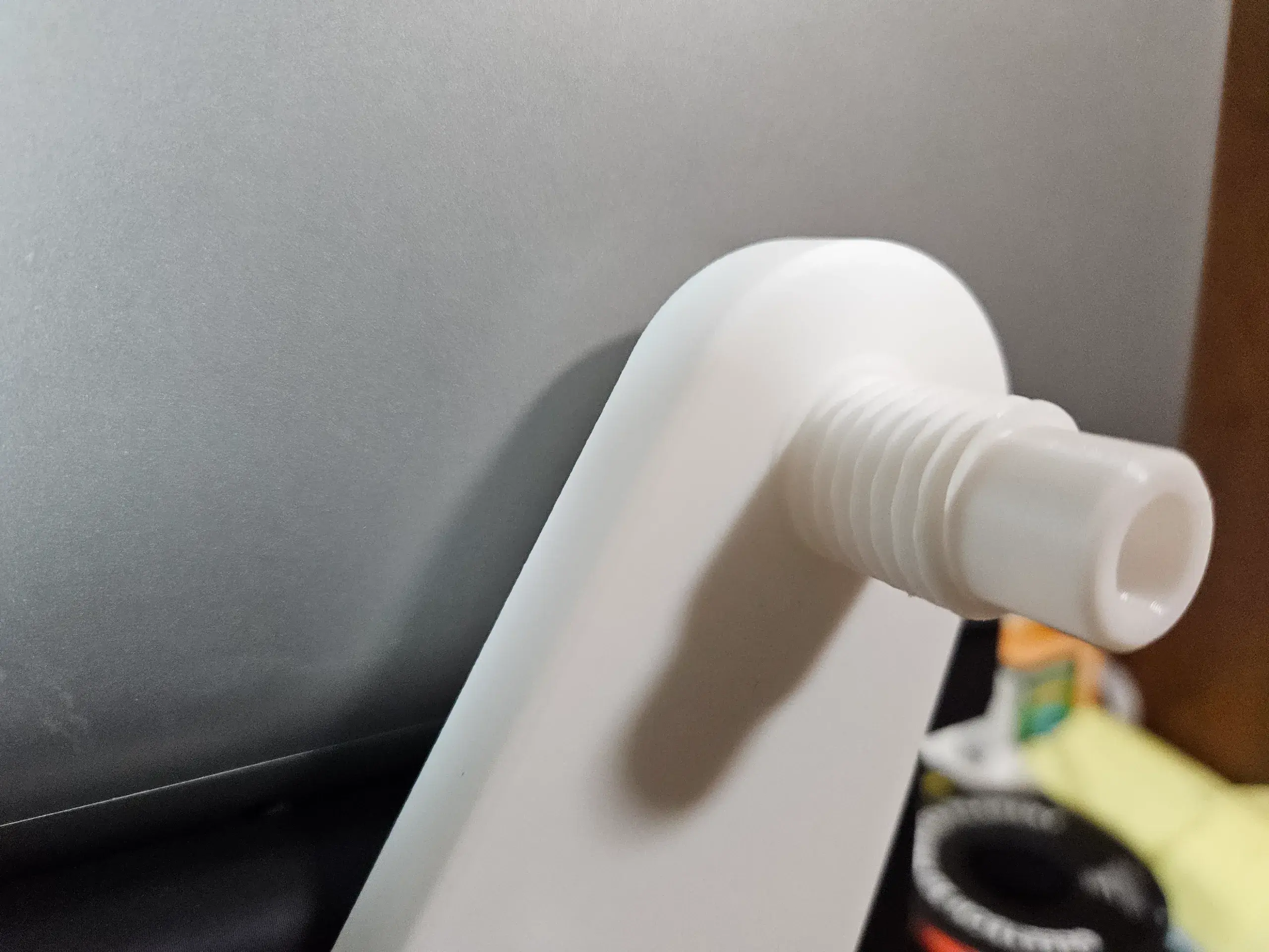 Interchangeable external spool holder