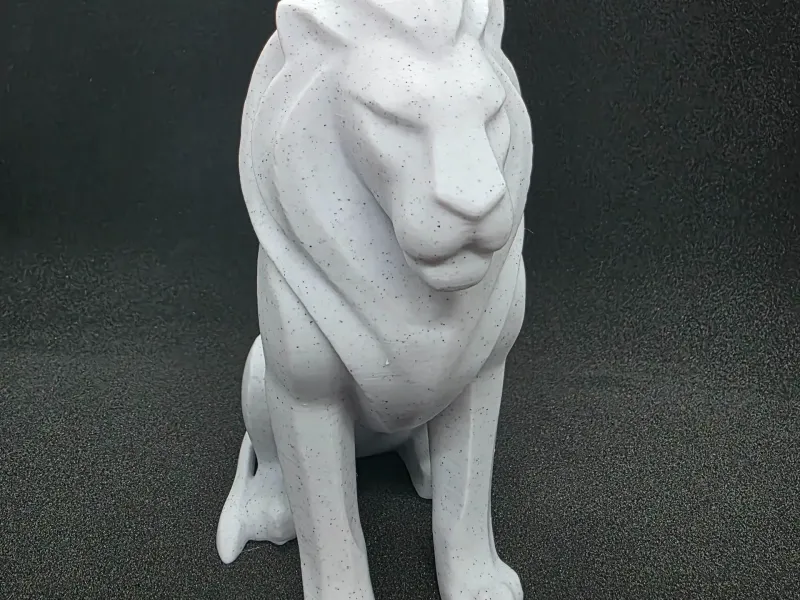 Statua elegante leone