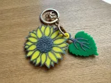 Sunflower with leaf keychain-0