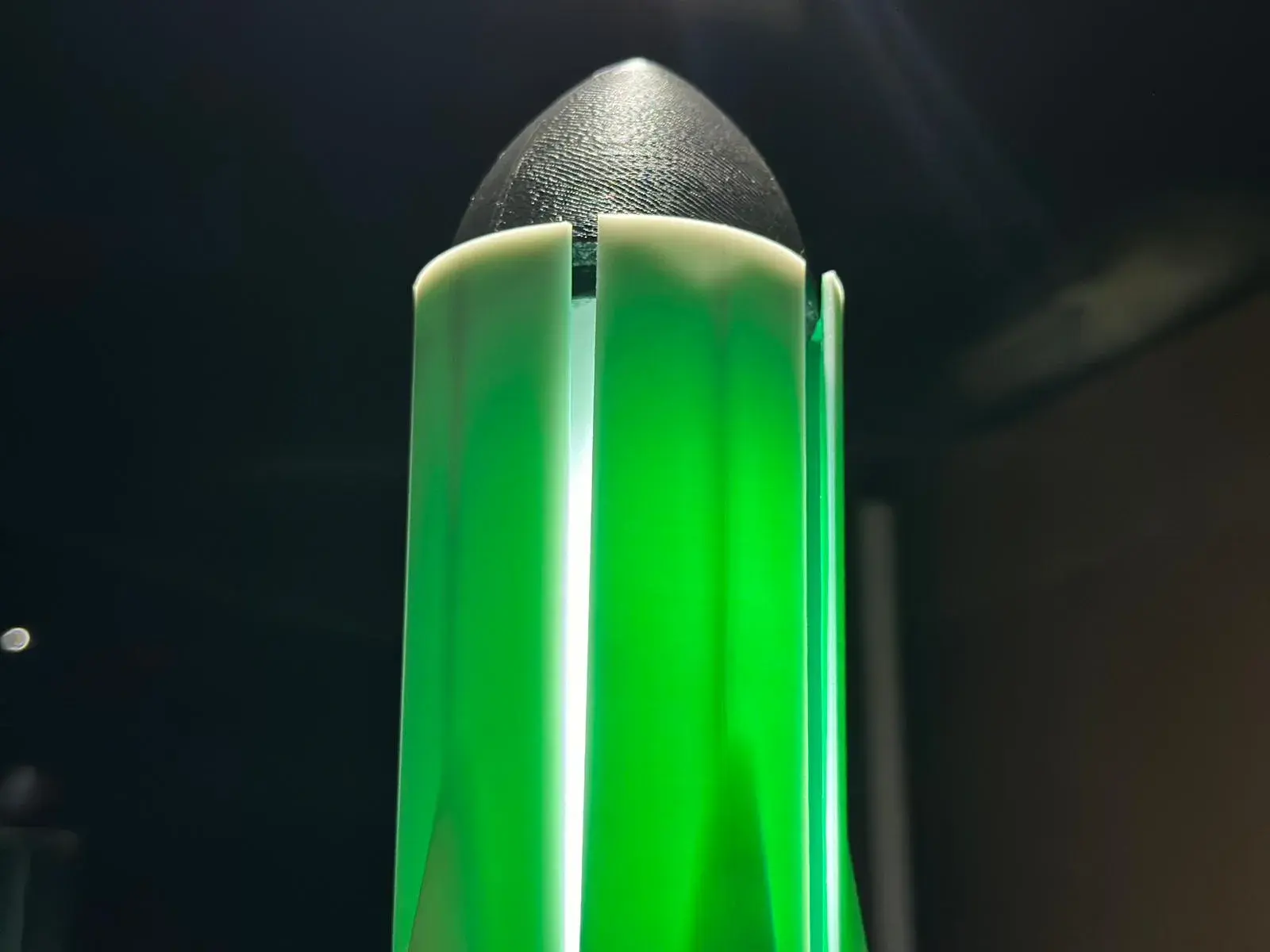 Iris Starship Lamp: A Fusion of Sci-Fi and Innovation