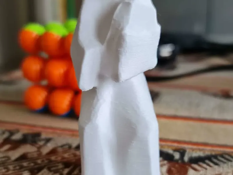 Escultura Mãe por Juan Carlos Rojas