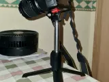 support for a reflex camera. 1/4"-3