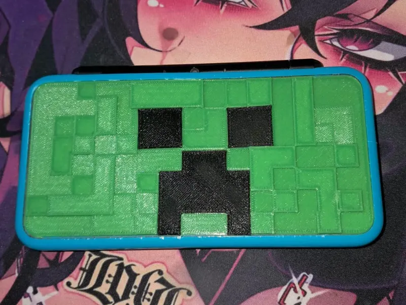 Minecraft Creeper face shell New 2ds