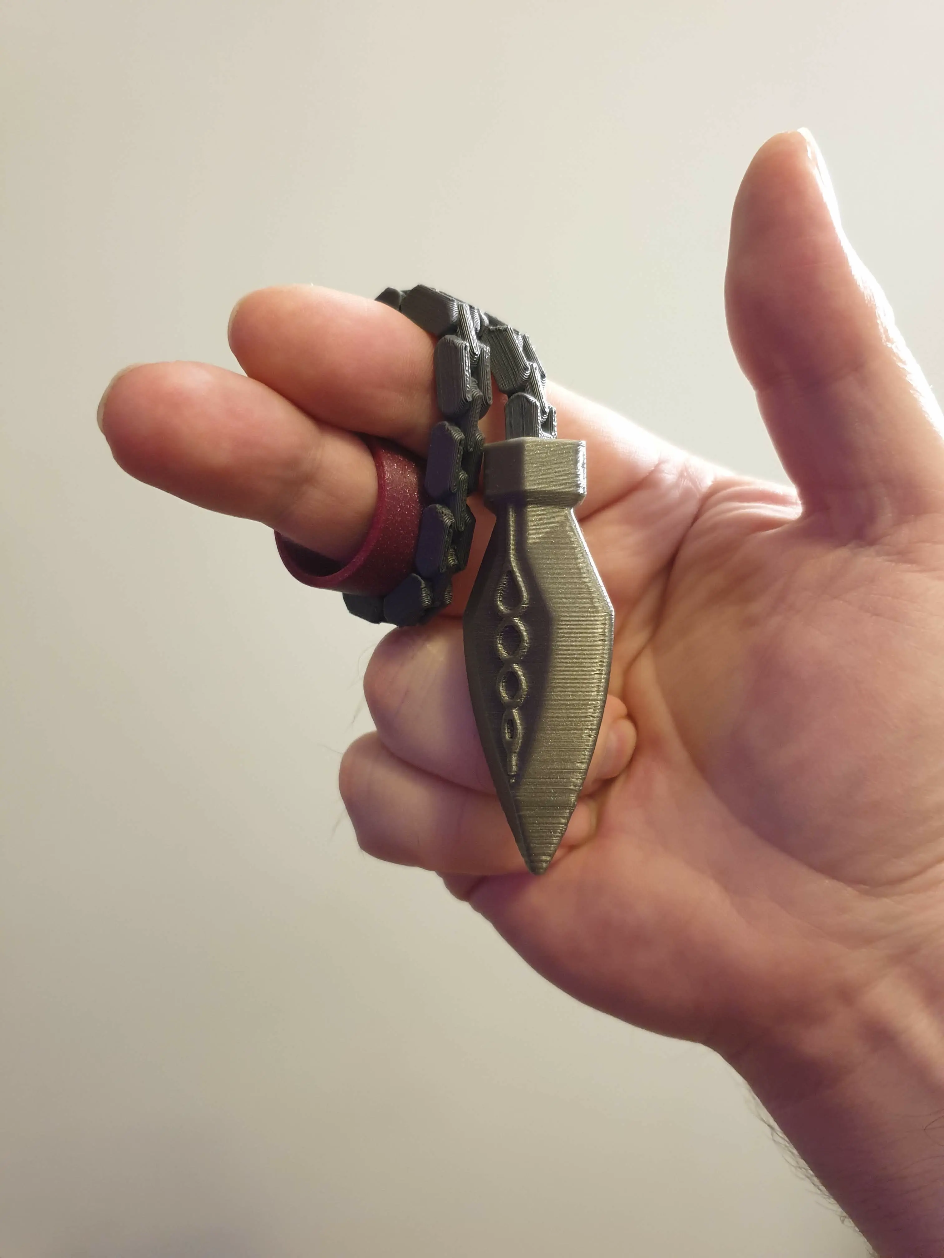 Ringchaku Spinning Fidget Toy - Blade Edition