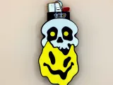 Smiley-Feuerzeug-Etui-0