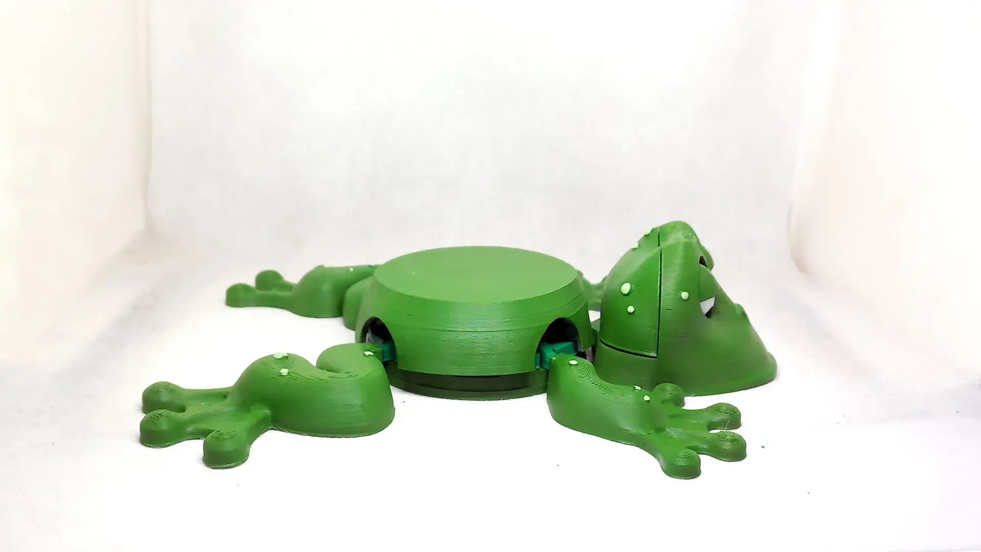 frog cup holder (No Supports needed)