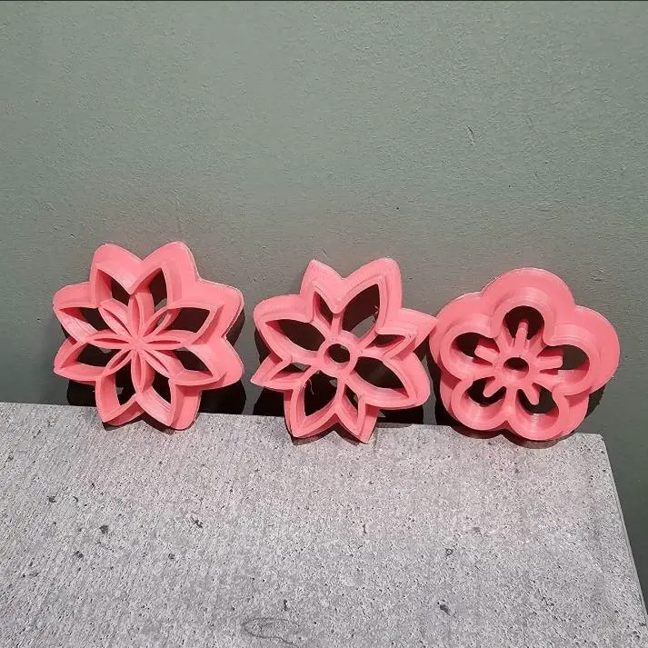 Set of 3 flower cookie cutters