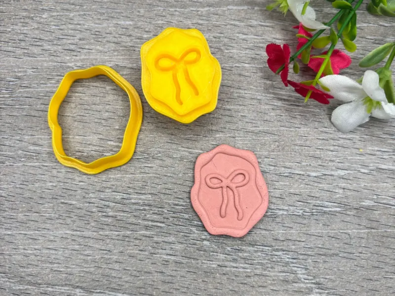BOW CLAY CUTTER AND STAMP SET