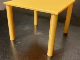 Table szpiotr-0
