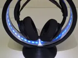 Blue Ring Headphone Stand-2