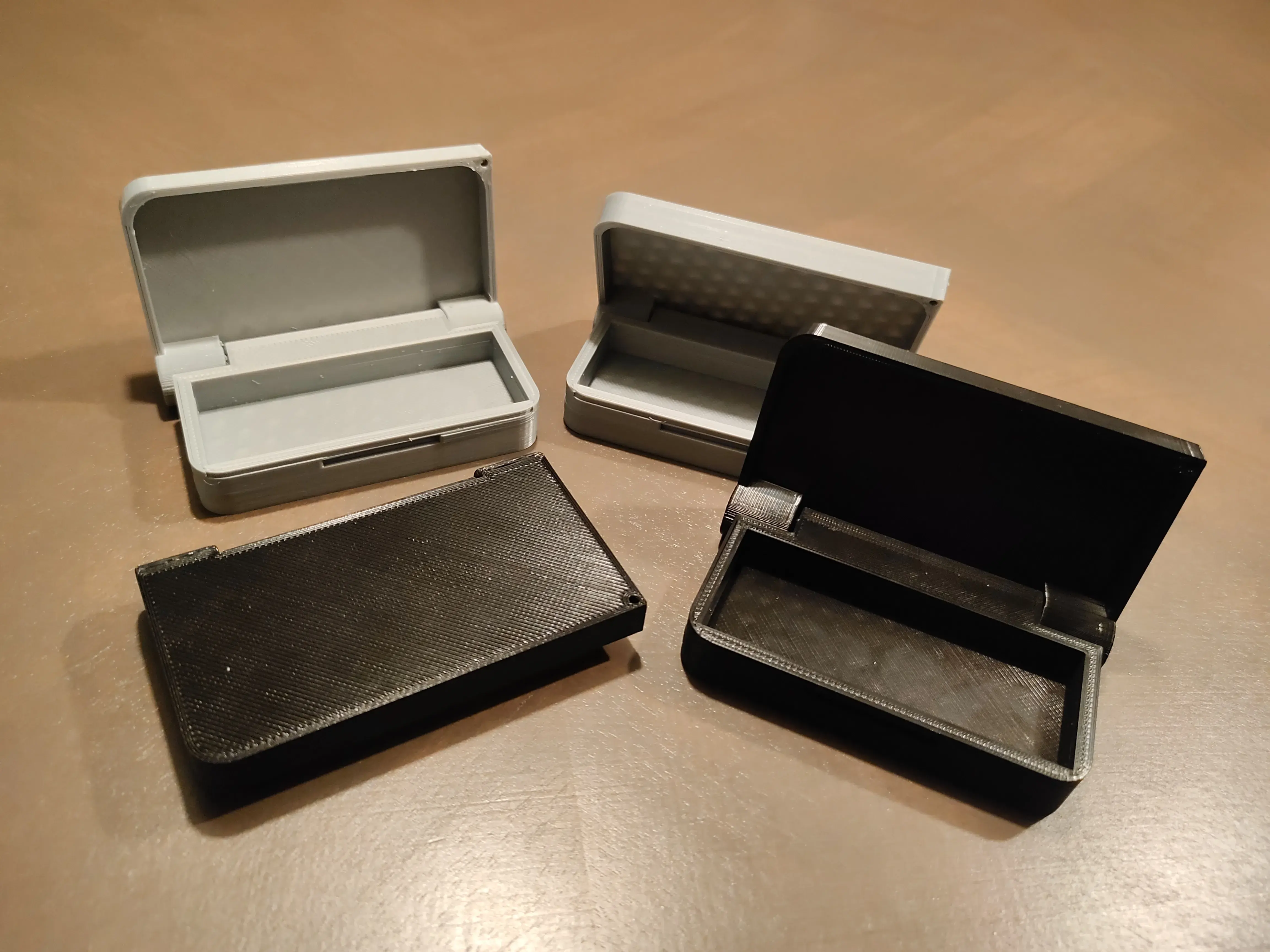 PATCHMATE MINI - A storage case that fits in your pocket