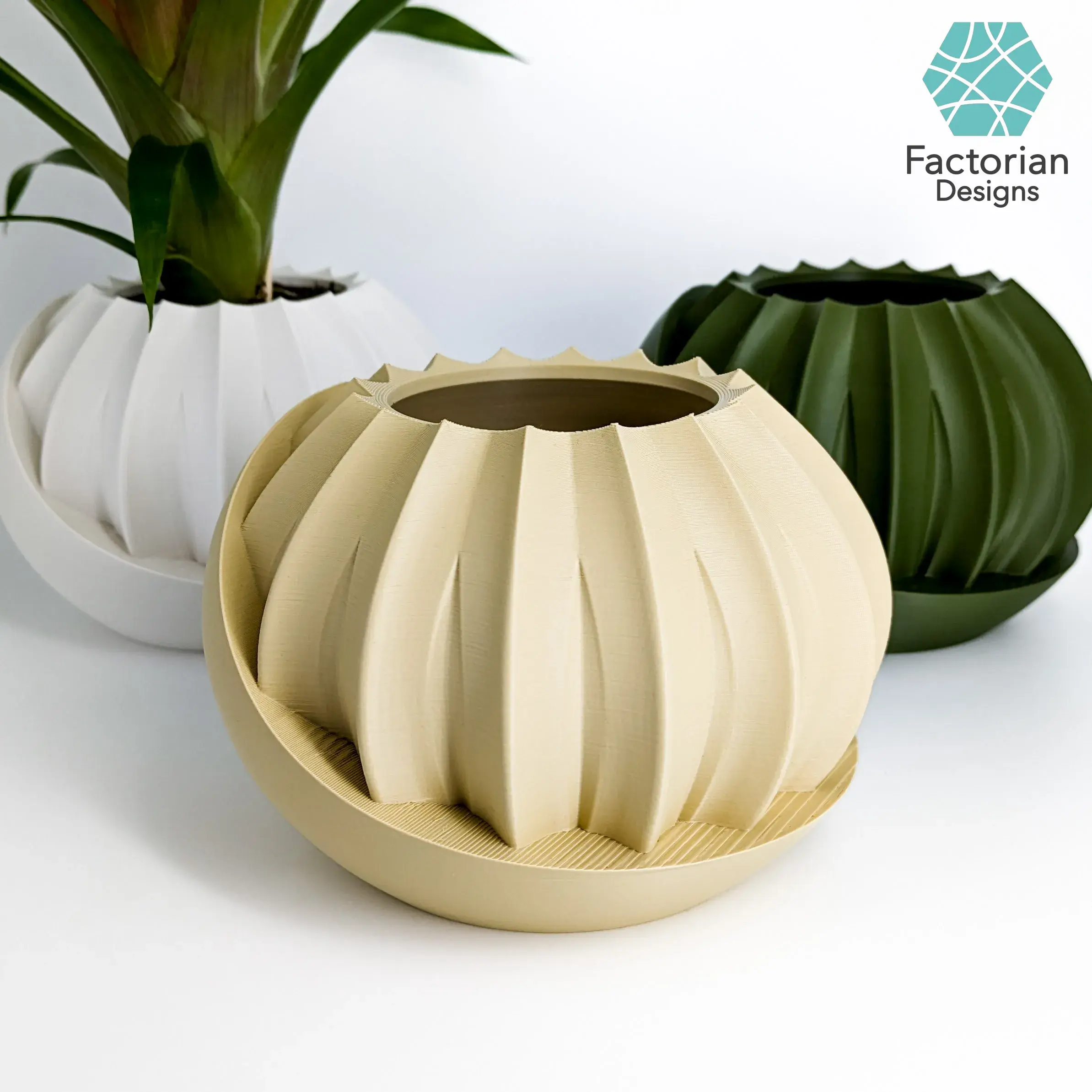 Vaso per piante con cassetta nascosta Modello "HiddenLotus