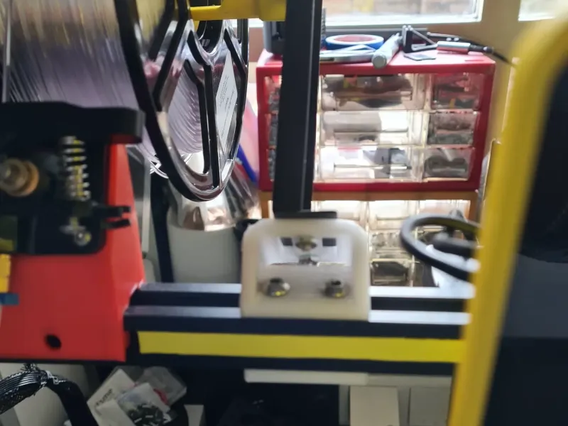 90 derece döndürülmüş küçük filament standı