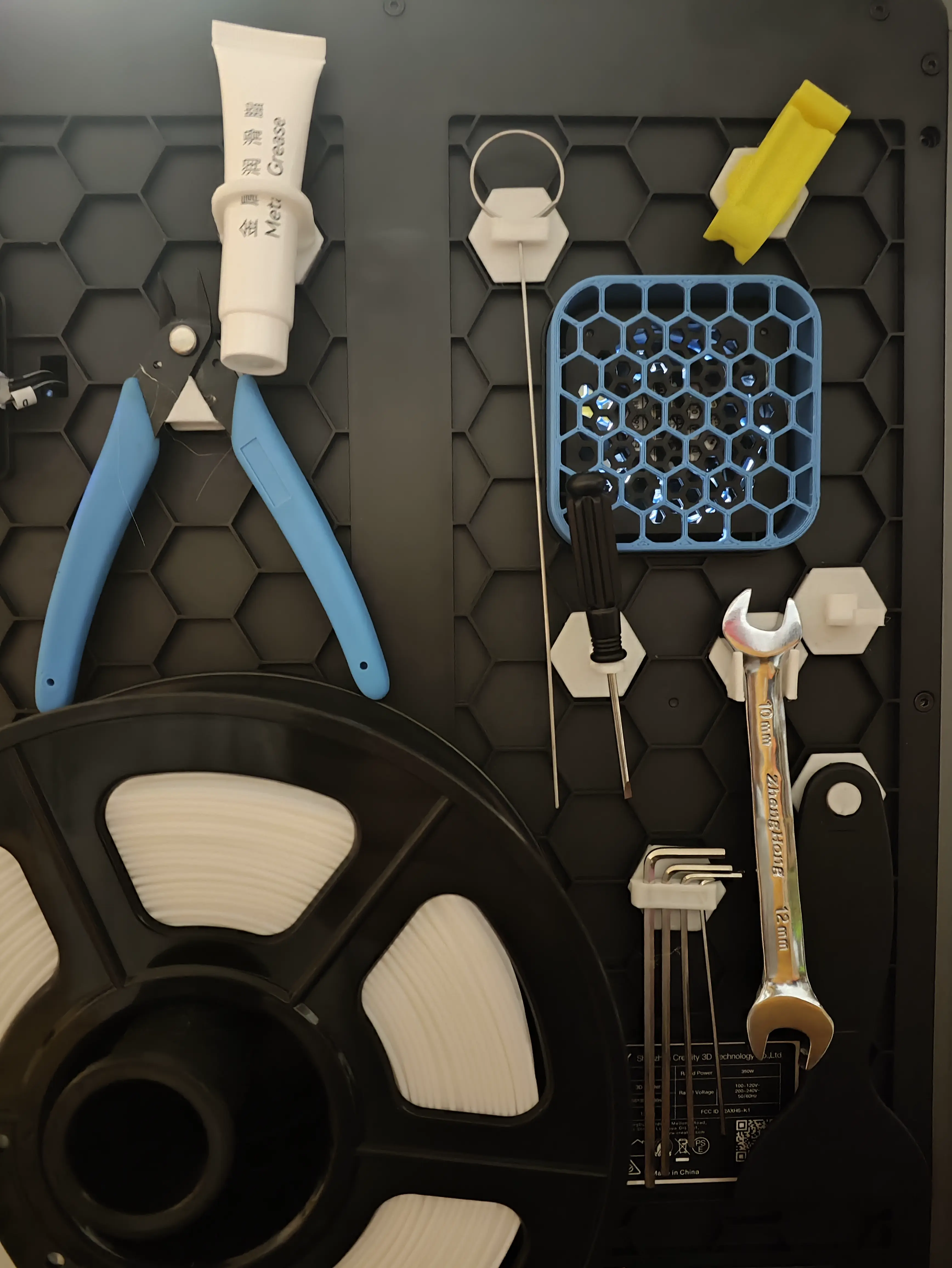 Hexagonal Modular System for K1 Workspace: Wrench Holder