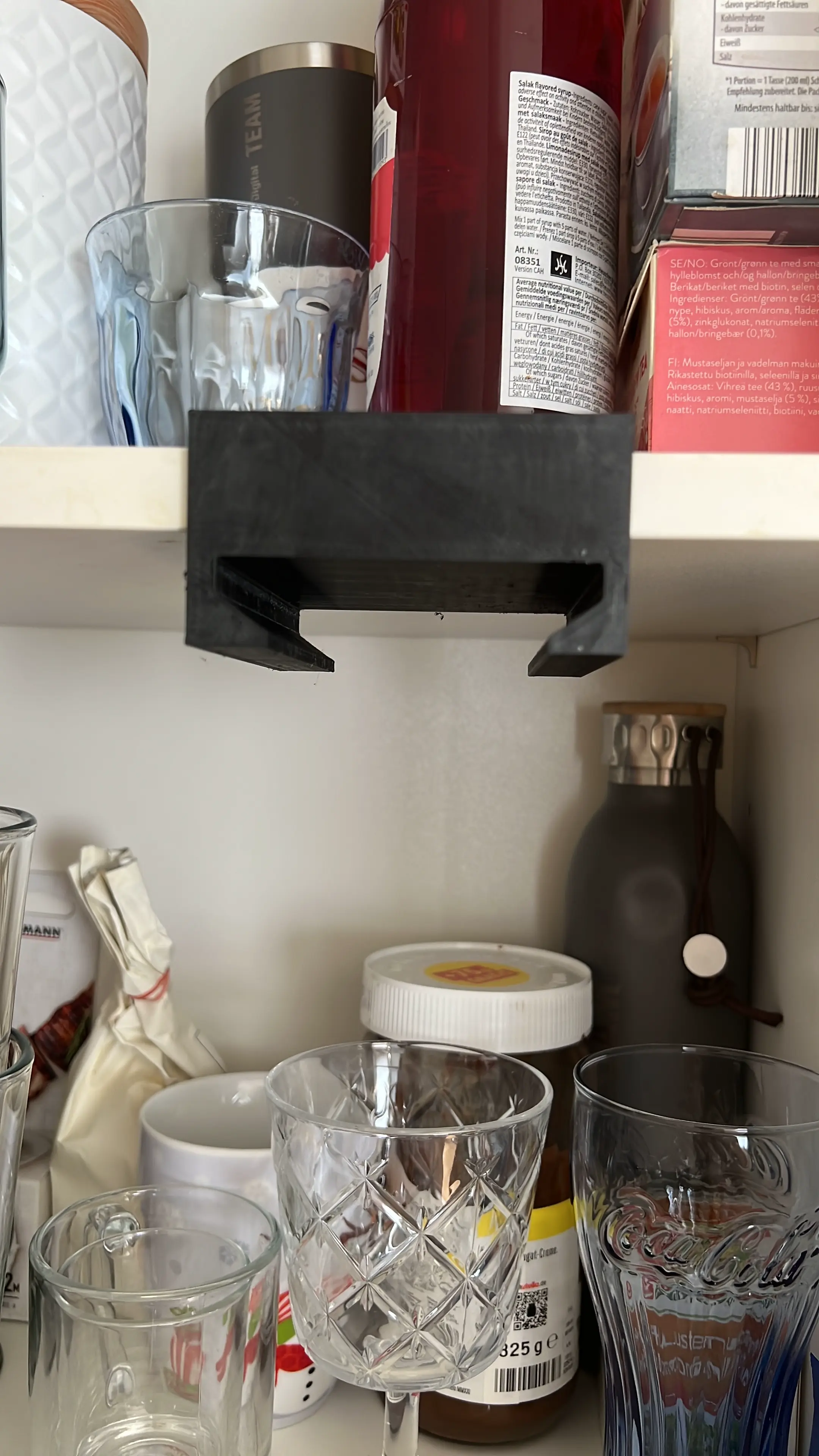Cupboard Glas holder