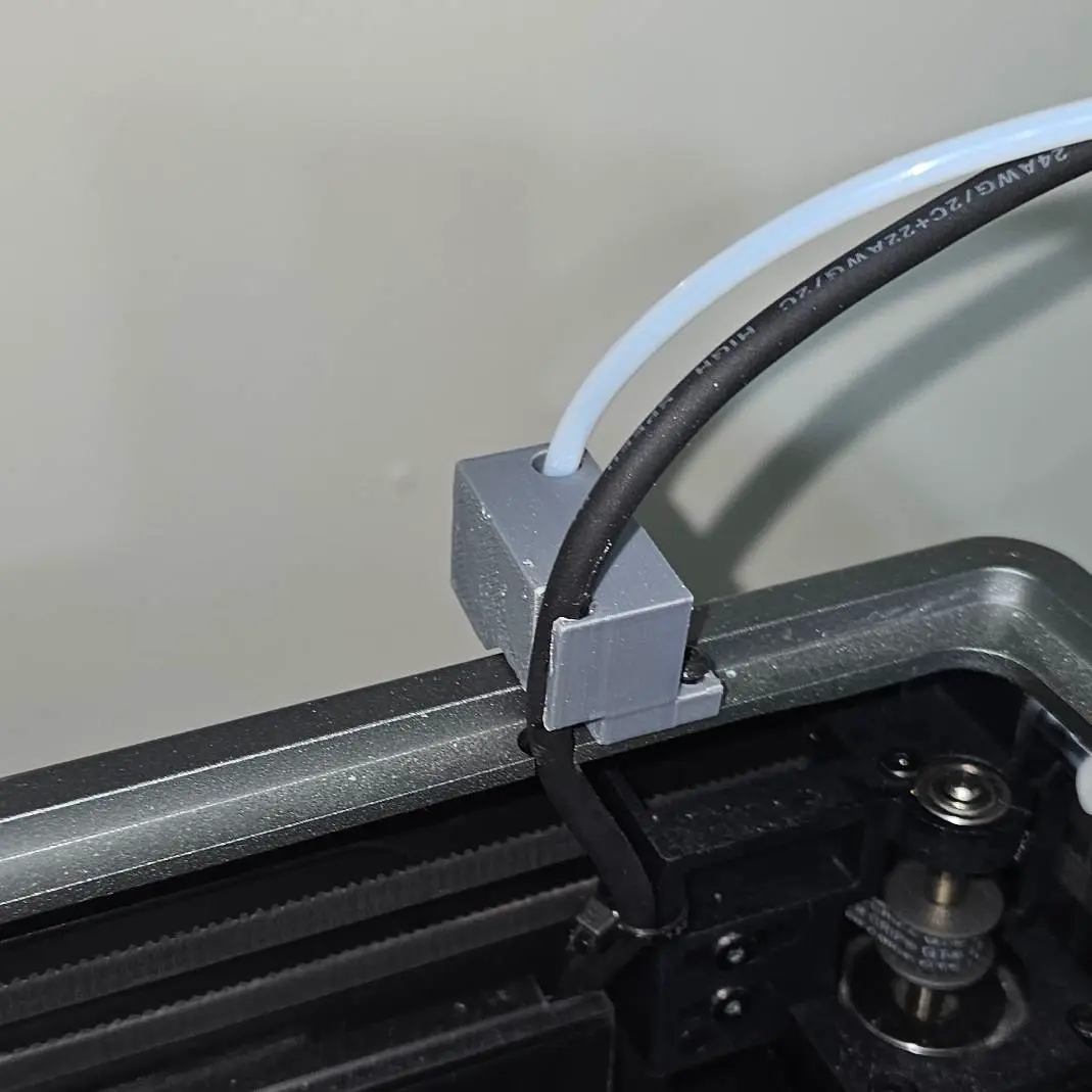 Soporte de cable y condicto de filamento