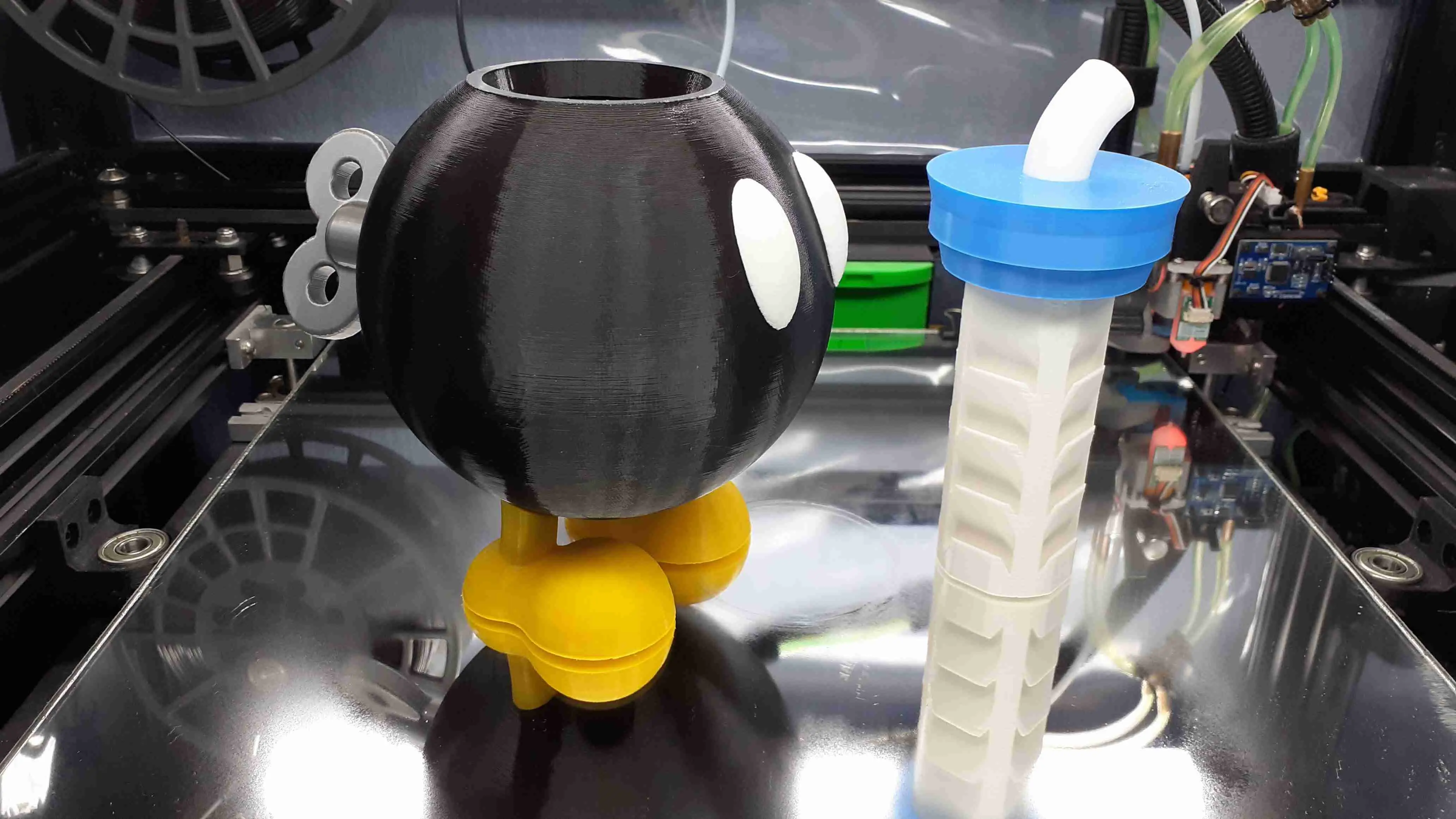 [Nintendo Switch] Bob Obomb Game Holder