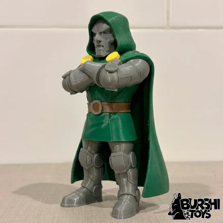 DR DOOM FIGURE ARTTOY FAN ART (NO AMS-MULTIPARTS/3MF)