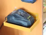 Alza Charger Holder-3