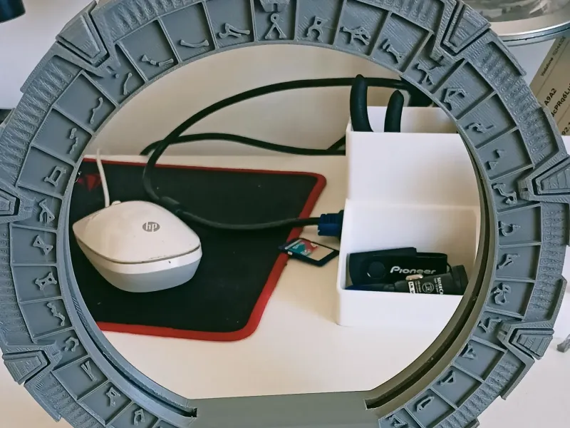 portal from movie "Stargate" table lamp