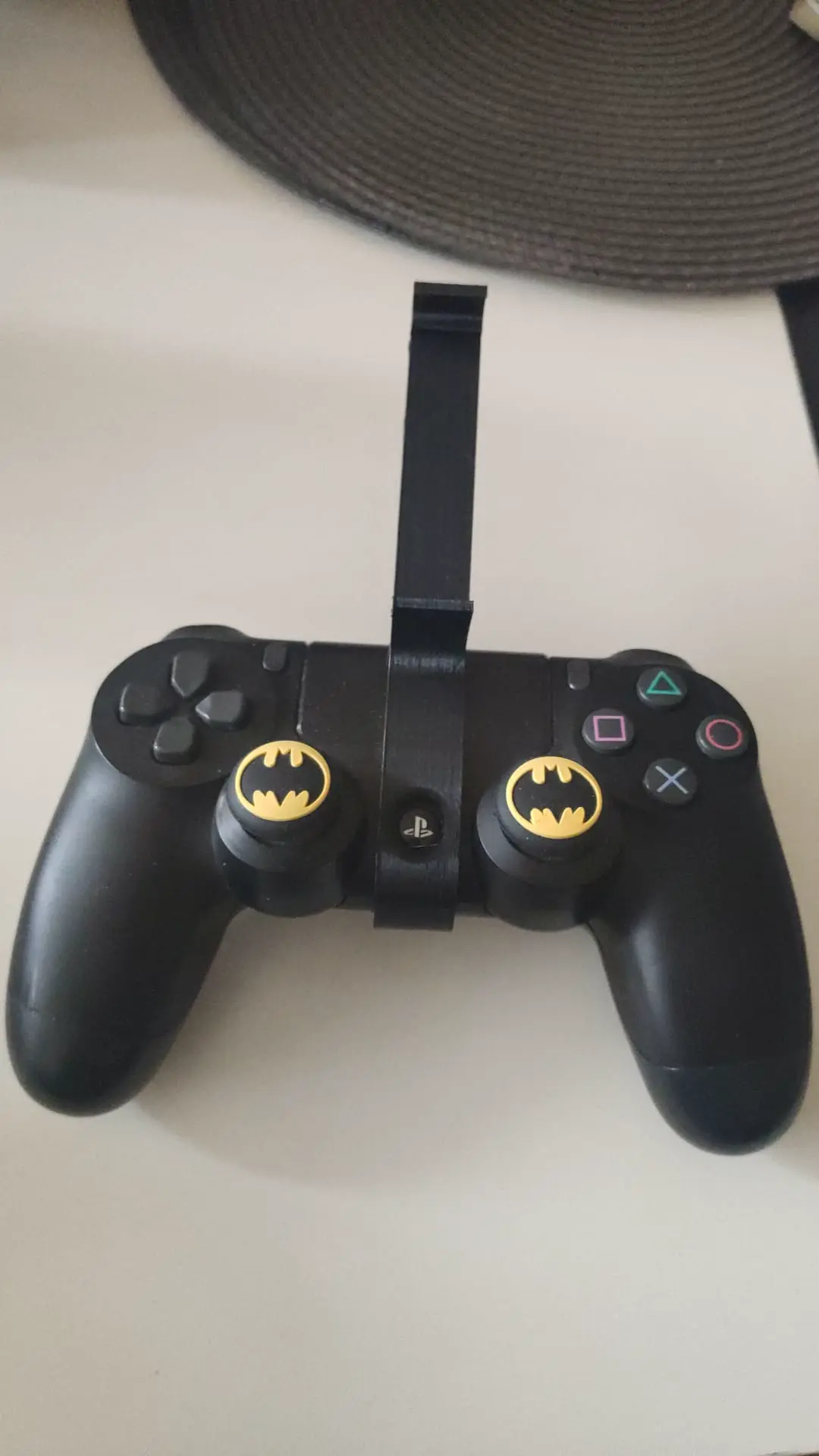 Phone holder for PS4 joystick