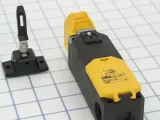 Mechanical safety switch-4