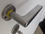 Втулка дверной ручки-0
