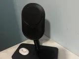 Google Pixel 10 & Pixel Watch 4 Stand-2