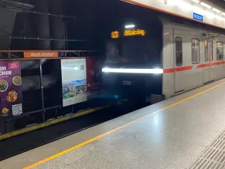 Siemens X-Wagen der Wiener Linien (OHNE DURCHGÄNGE!)