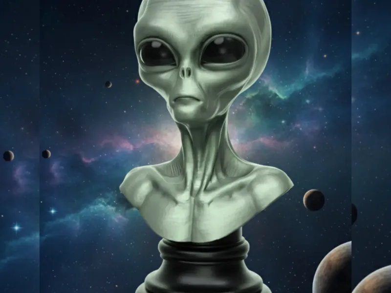 MARCIAN STATUE - ALIEN BUST