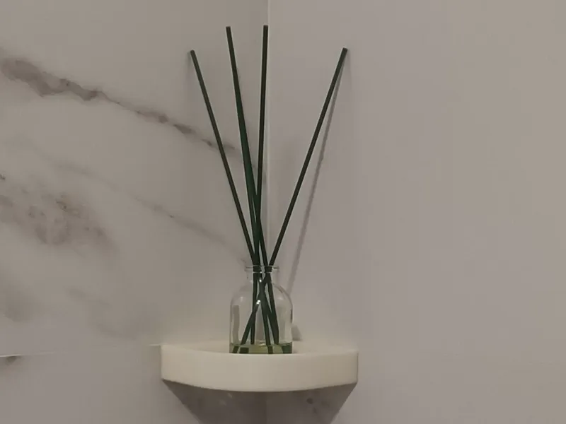 Piccola mensola ad angolo